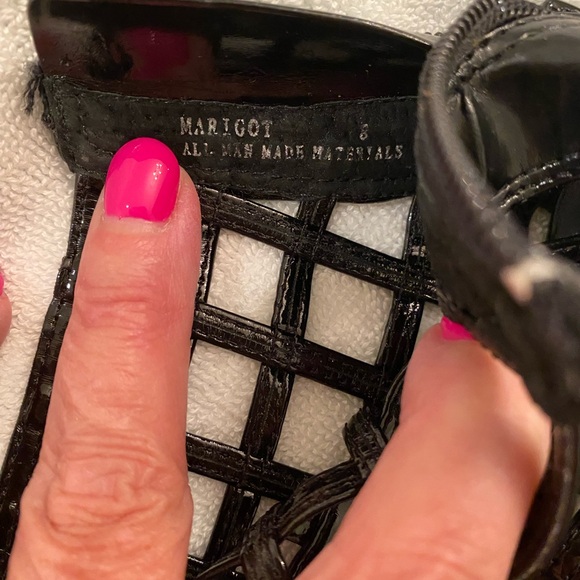 NWOT DOLLHOUSE Size 8 Cage Style Open Toe Heels In Black Patent Finish - Picture 8 of 8